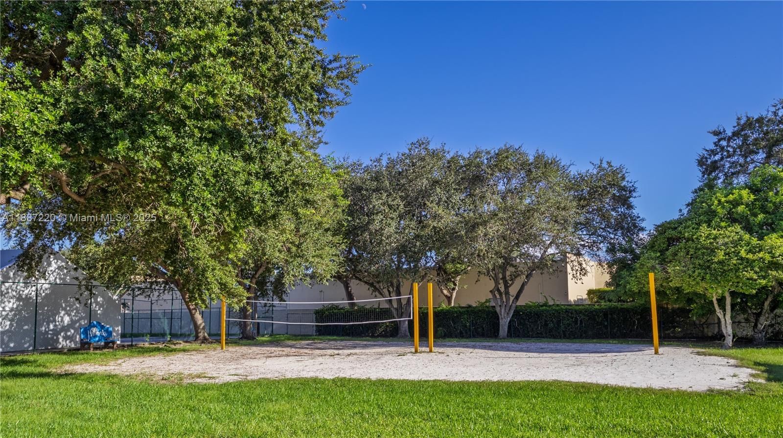 Real estate property located at 15365 104th Ter #2, Miami-dade, Palm Point Sec 1, Miami, FL