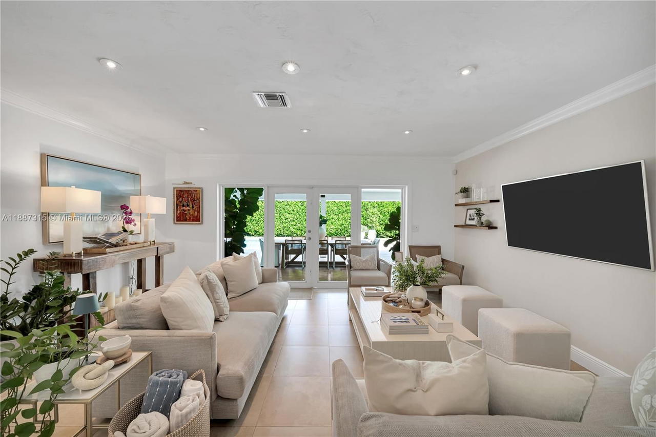 Real estate property located at 8975 83rd St, Miami-dade, Cypress Cove Ests Sec 2, Miami, FL