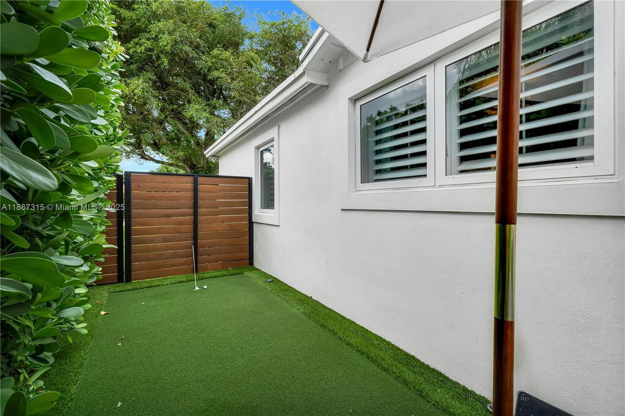 Real estate property located at 8975 83rd St, Miami-dade, Cypress Cove Ests Sec 2, Miami, FL