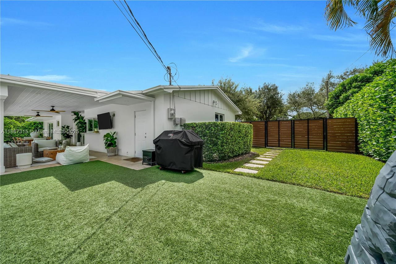 Real estate property located at 8975 83rd St, Miami-dade, Cypress Cove Ests Sec 2, Miami, FL