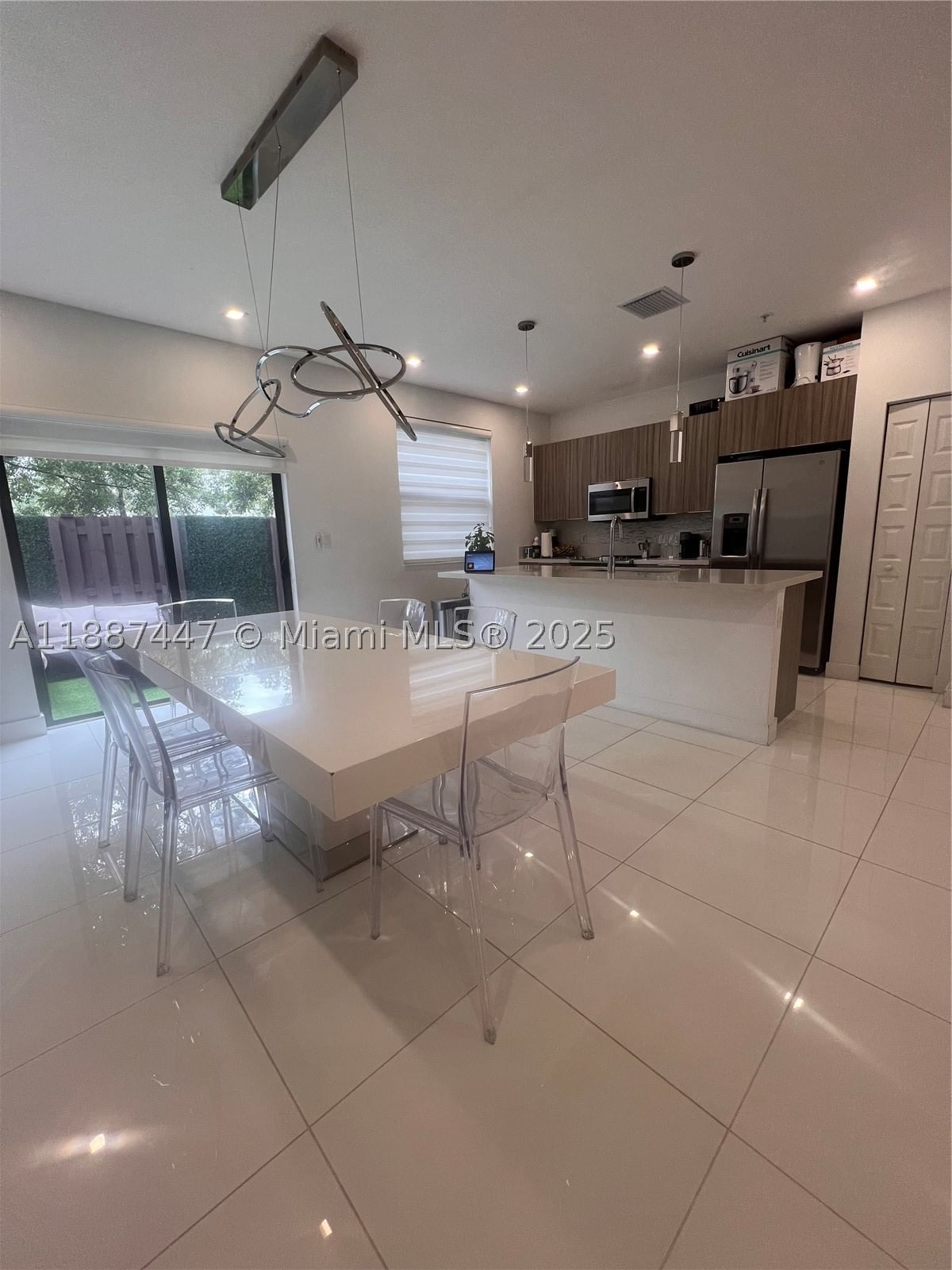 Real estate property located at 10431 82nd St #1, Miami-dade, Highland At Park Central, Doral, FL