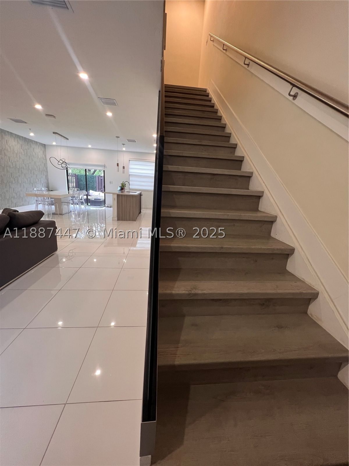 Real estate property located at 10431 82nd St #1, Miami-dade, Highland At Park Central, Doral, FL
