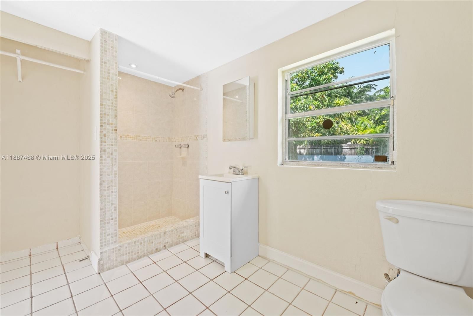Real estate property located at 573 Palmetto Dr, Miami-dade, Country Club Estates Sec, Miami Springs, FL