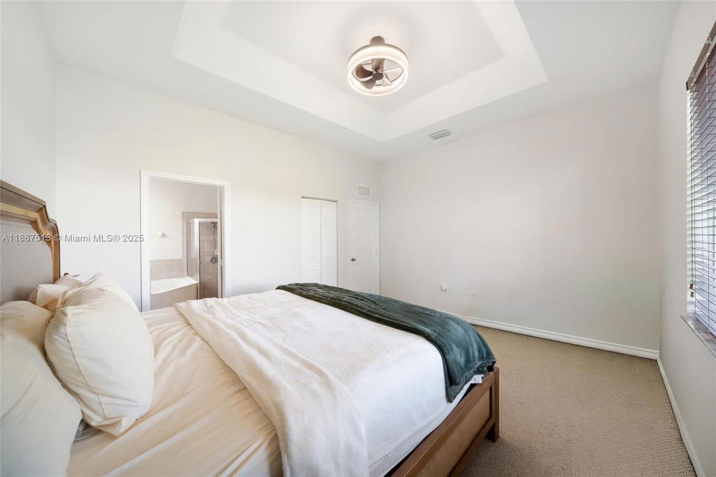 Real estate property located at 2111 14th Cir, Miami-dade, Keys Landing, Homestead, FL