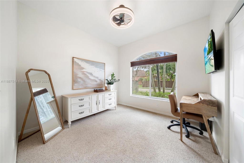 Real estate property located at 2111 14th Cir, Miami-dade, Keys Landing, Homestead, FL