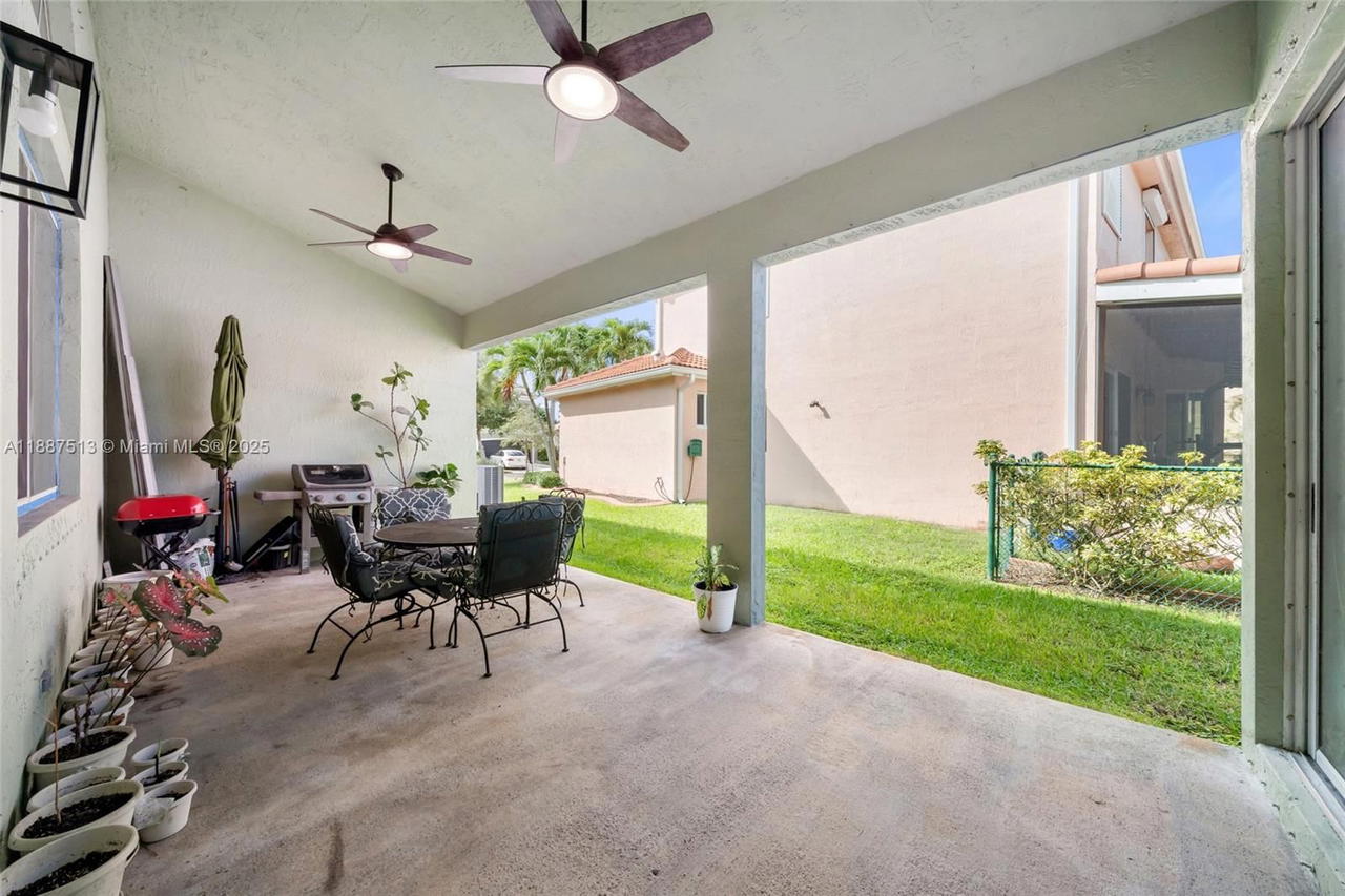 Real estate property located at 2111 14th Cir, Miami-dade, Keys Landing, Homestead, FL