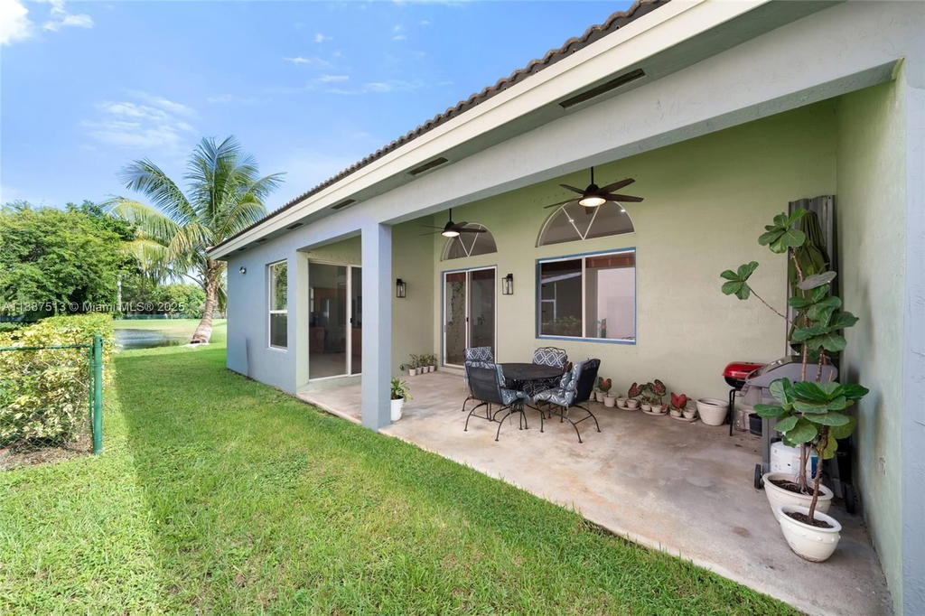 Real estate property located at 2111 14th Cir, Miami-dade, Keys Landing, Homestead, FL