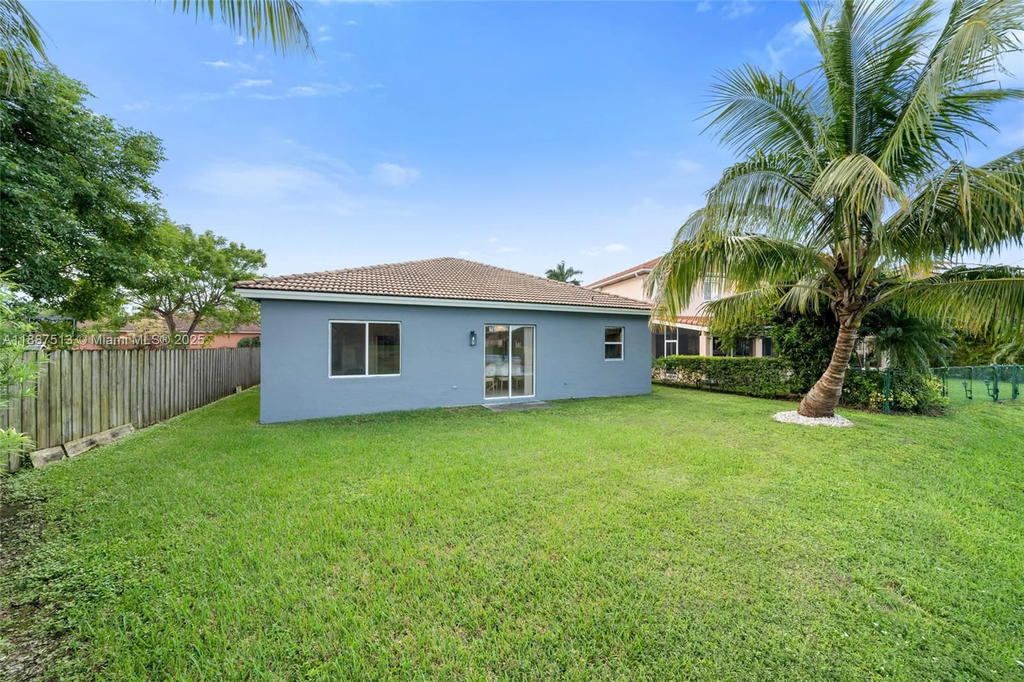 Real estate property located at 2111 14th Cir, Miami-dade, Keys Landing, Homestead, FL