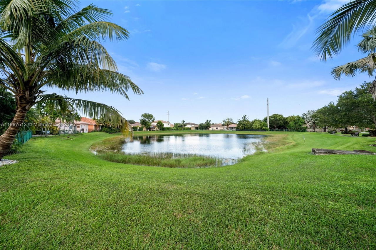 Real estate property located at 2111 14th Cir, Miami-dade, Keys Landing, Homestead, FL