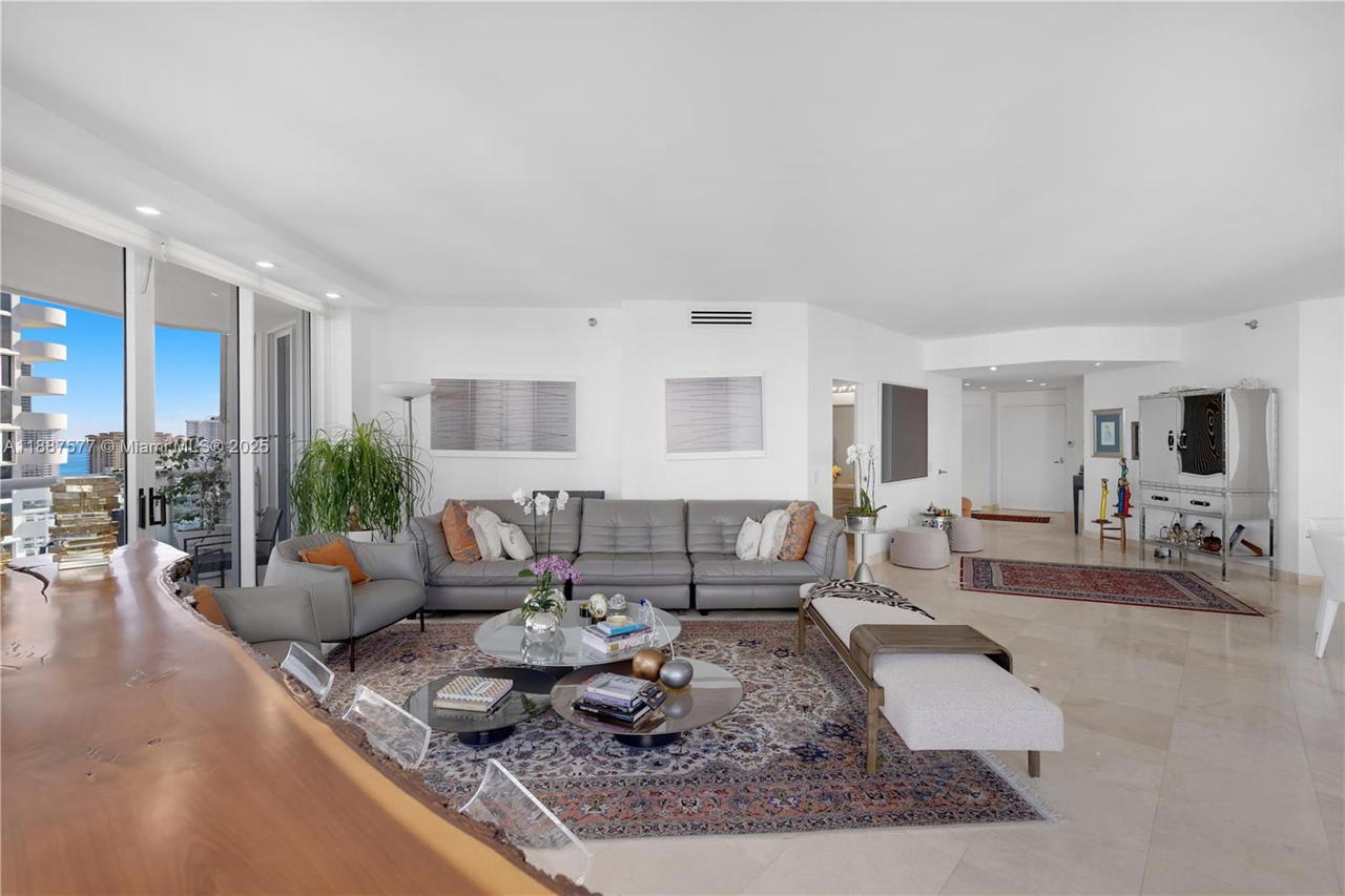 Real estate property located at 21150 Point Pl #1905, Miami-dade, Atlantic Ii At The Point, Aventura, FL