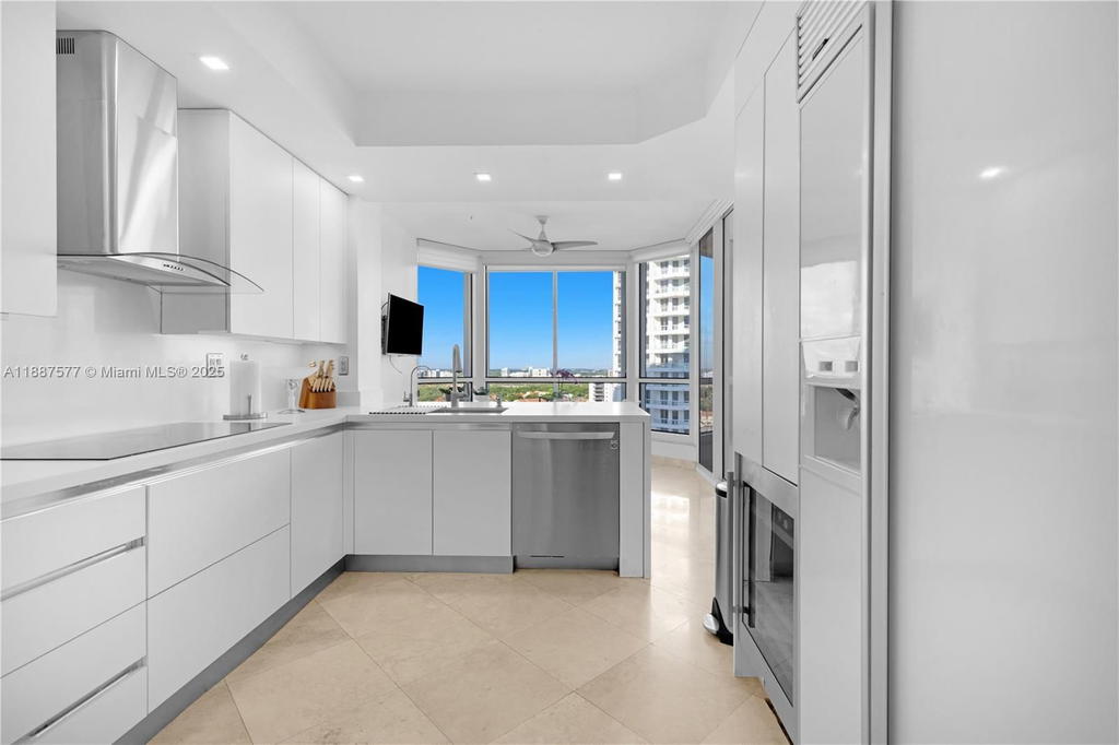 Real estate property located at 21150 Point Pl #1905, Miami-dade, Atlantic Ii At The Point, Aventura, FL