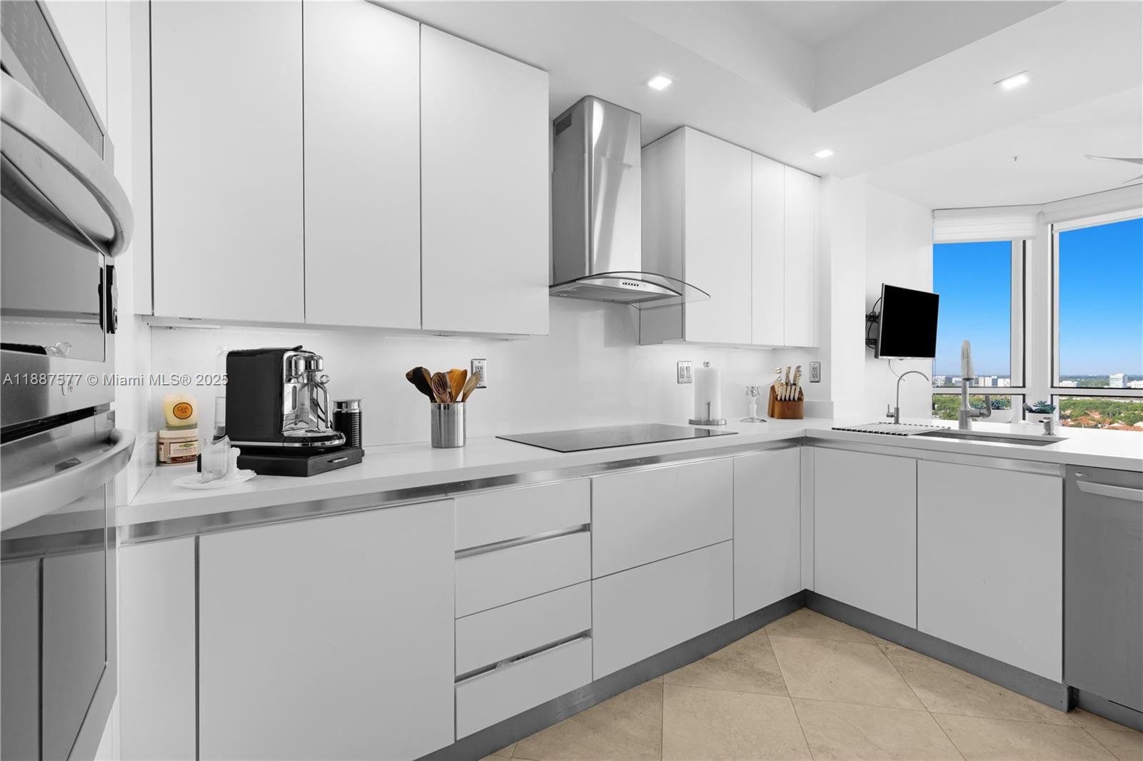 Real estate property located at 21150 Point Pl #1905, Miami-dade, Atlantic Ii At The Point, Aventura, FL