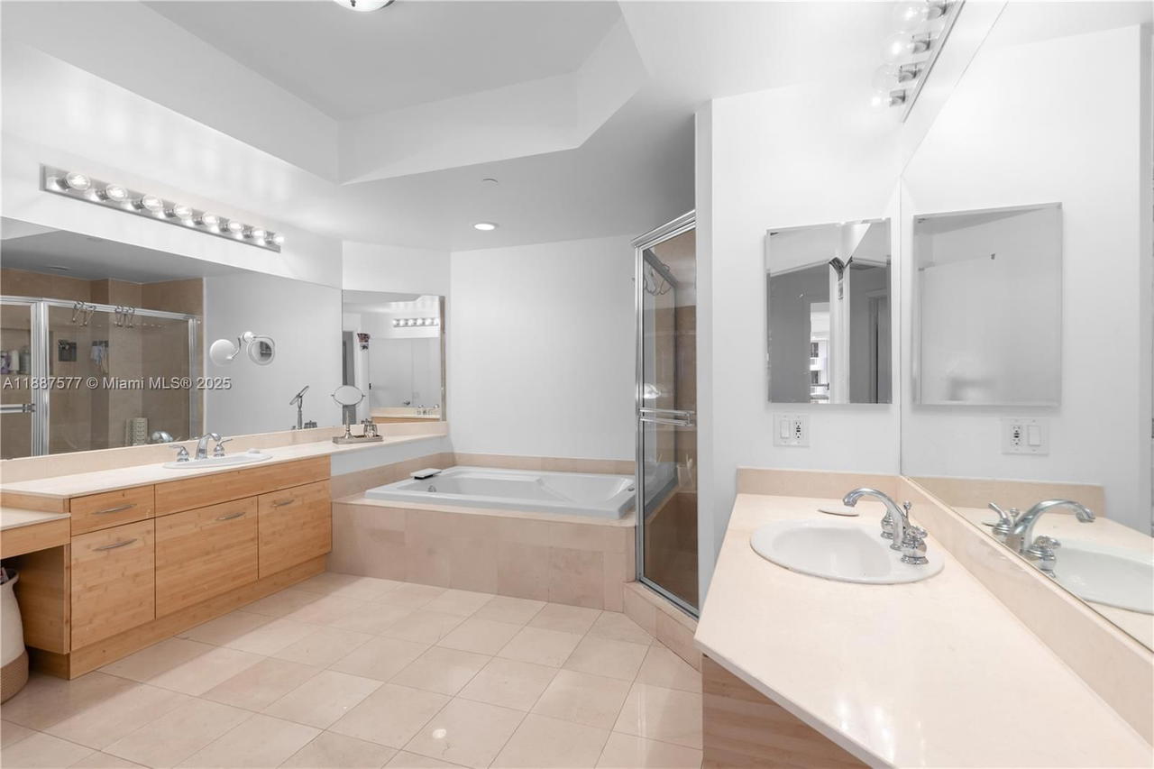 Real estate property located at 21150 Point Pl #1905, Miami-dade, Atlantic Ii At The Point, Aventura, FL
