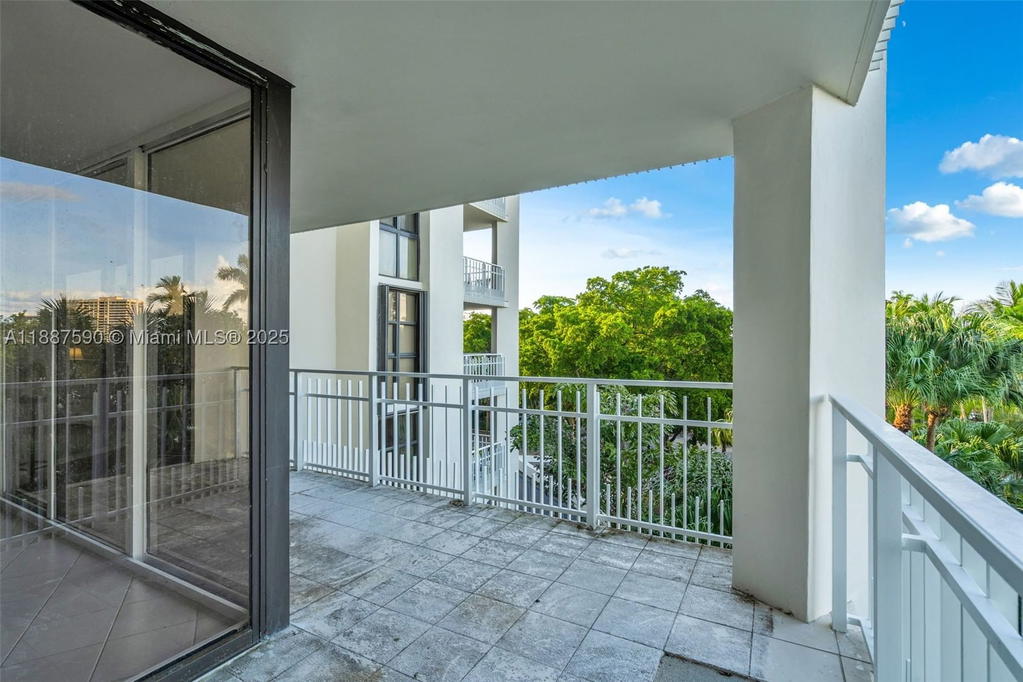 Real estate property located at 1000 Quayside Ter #505, Miami-dade, Towers Of Quayside Condo, Miami, FL