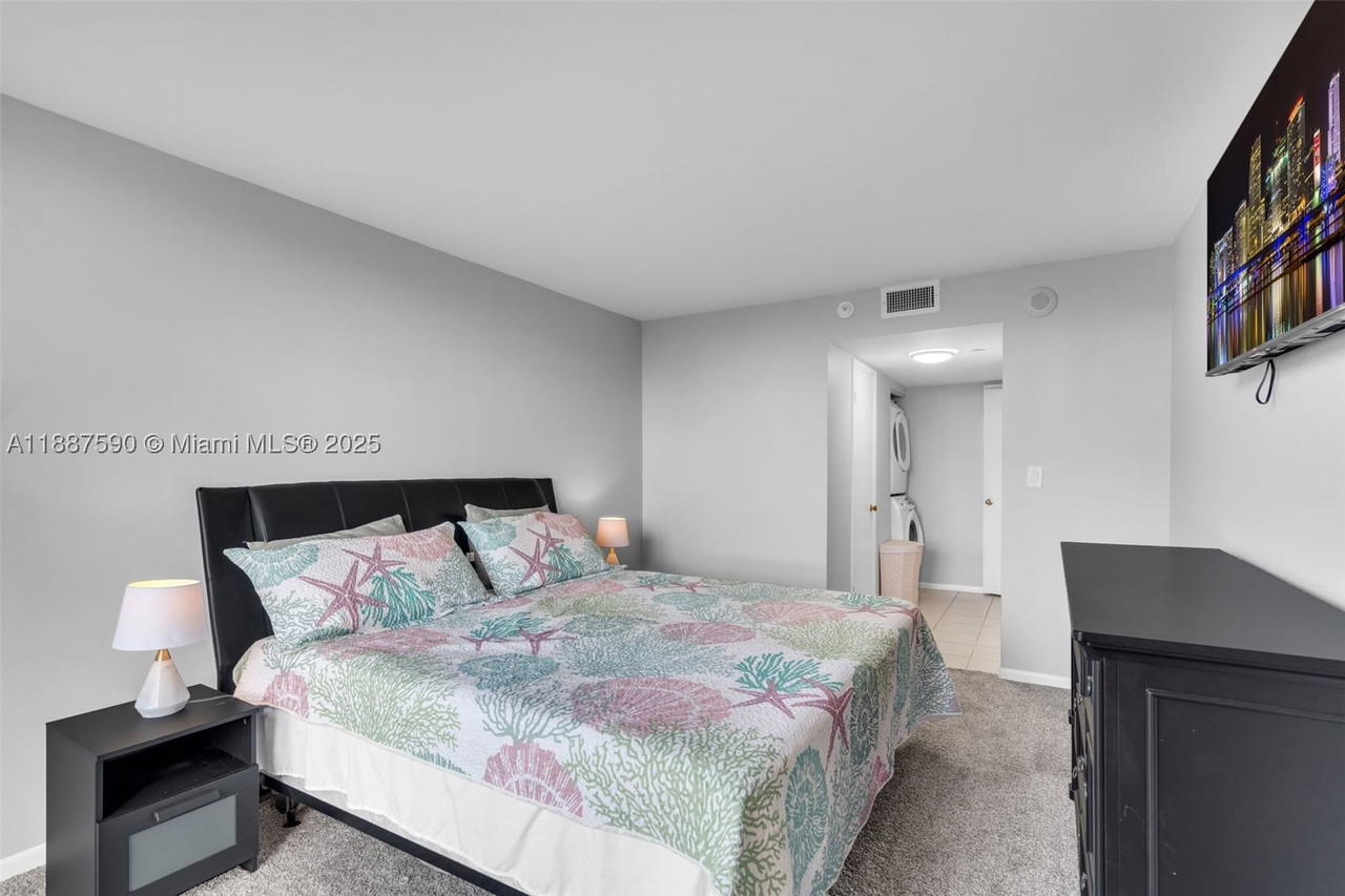 Real estate property located at 1000 Quayside Ter #505, Miami-dade, Towers Of Quayside Condo, Miami, FL