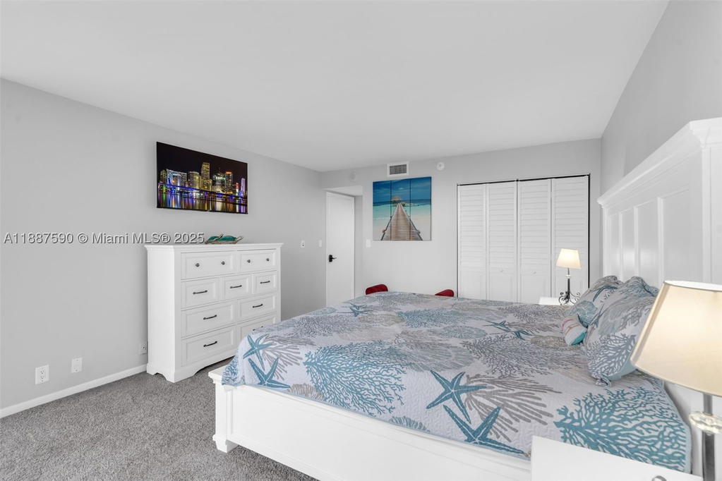 Real estate property located at 1000 Quayside Ter #505, Miami-dade, Towers Of Quayside Condo, Miami, FL