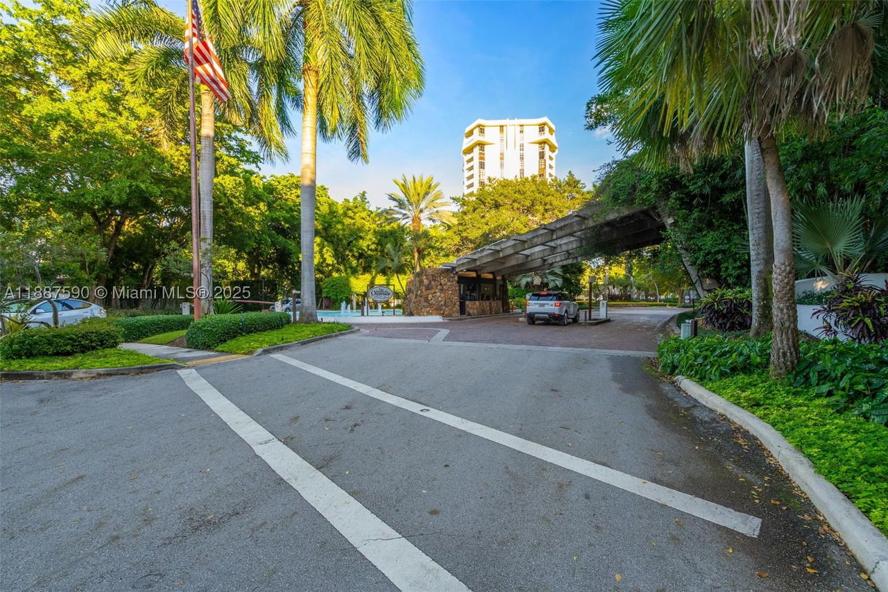 Real estate property located at 1000 Quayside Ter #505, Miami-dade, Towers Of Quayside Condo, Miami, FL