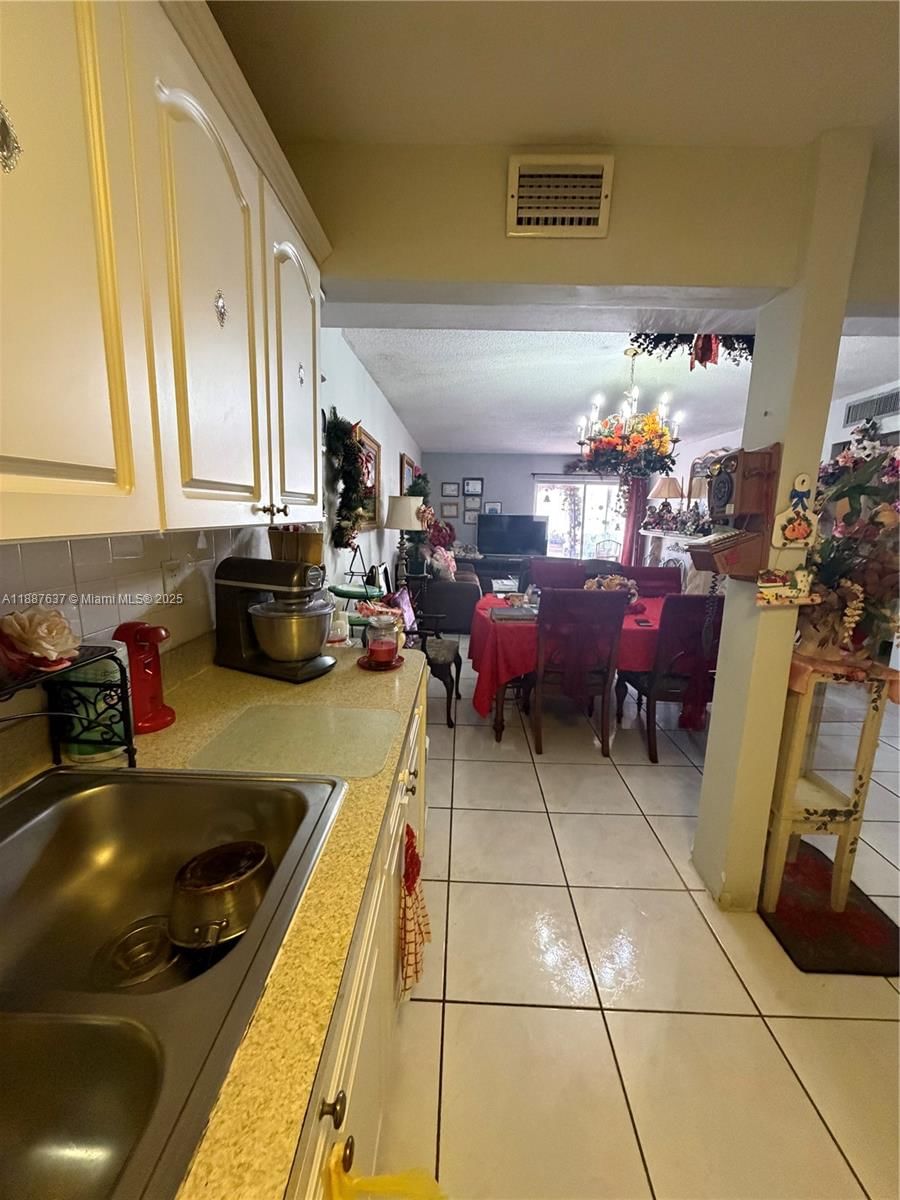 Real estate property located at 1810 56th St #3121, Miami-dade, Palm-east Gardens Condo, Hialeah, FL