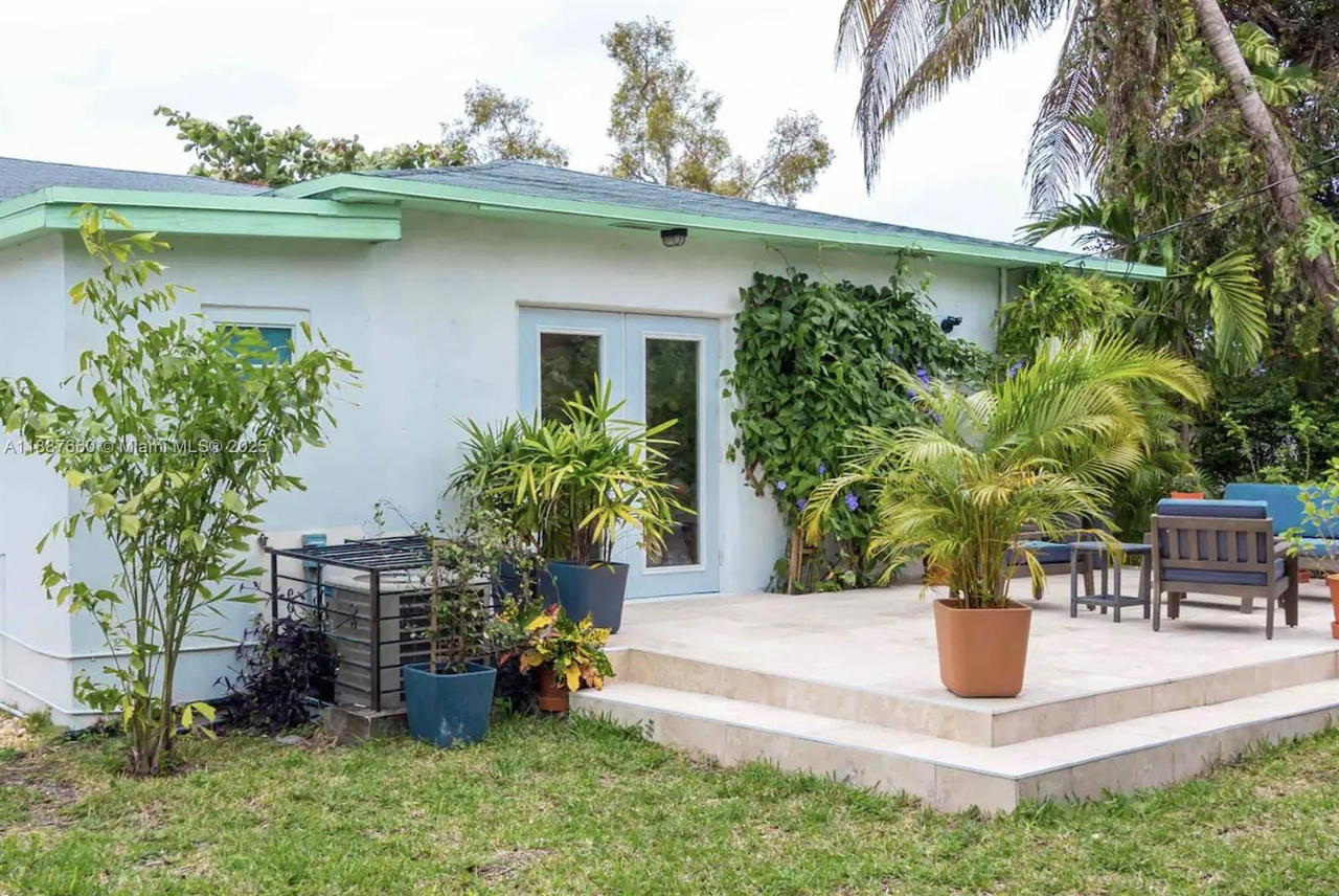 Real estate property located at 4765 Miami Ave, Miami-dade, Shadowlawn, Miami, FL