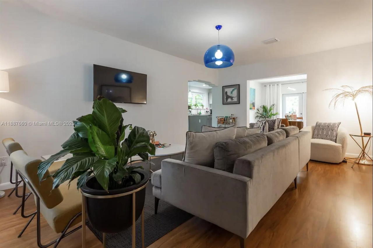 Real estate property located at 4765 Miami Ave, Miami-dade, Shadowlawn, Miami, FL
