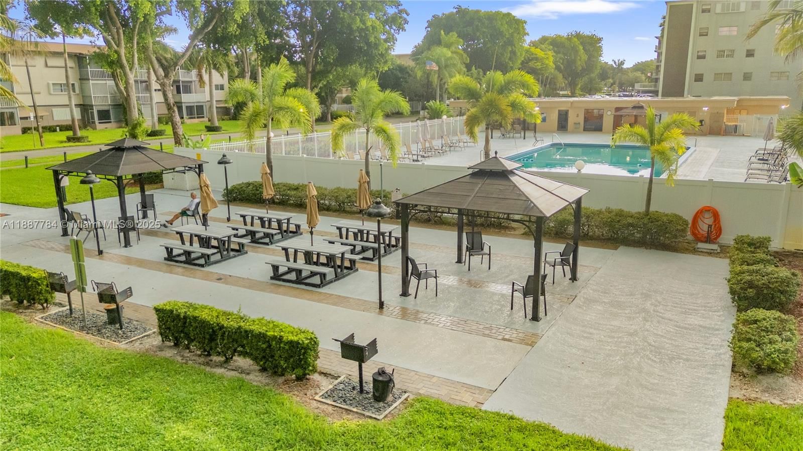 Real estate property located at 4800 Hillcrest Ln #101, Broward, Hillcrest Country Club Ap, Hollywood, FL