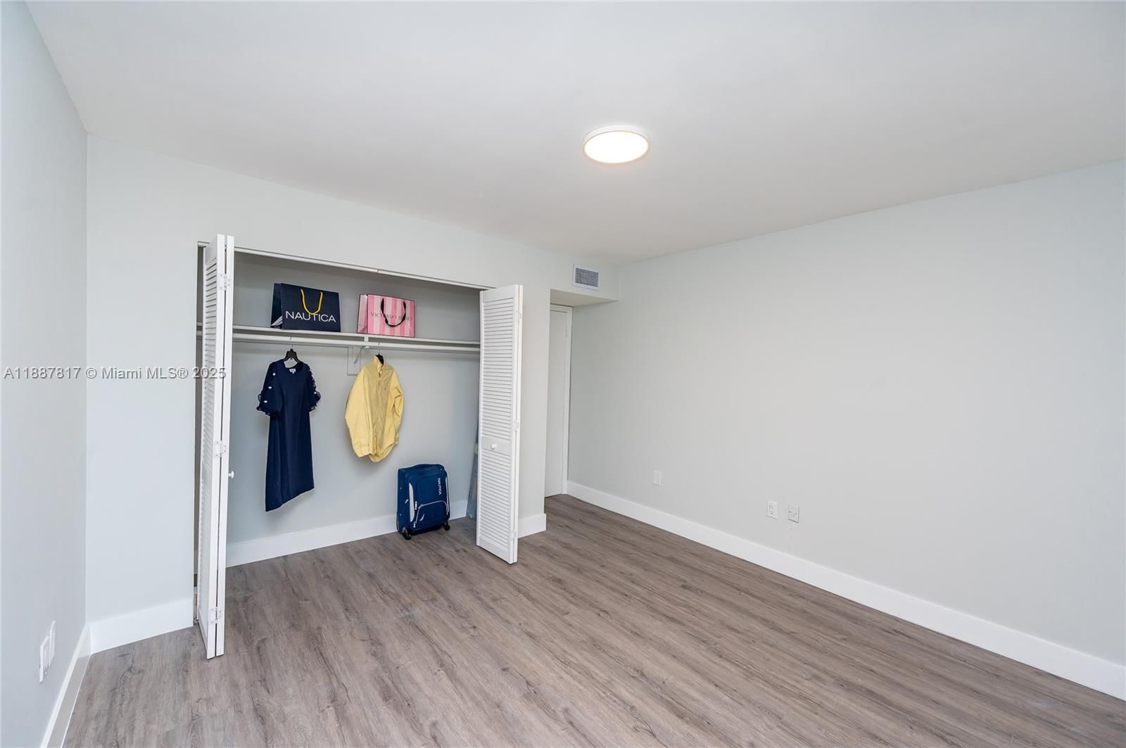 Real estate property located at 802 87th Ave #216, Miami-dade, Sandalwood Condo Apts, Miami, FL
