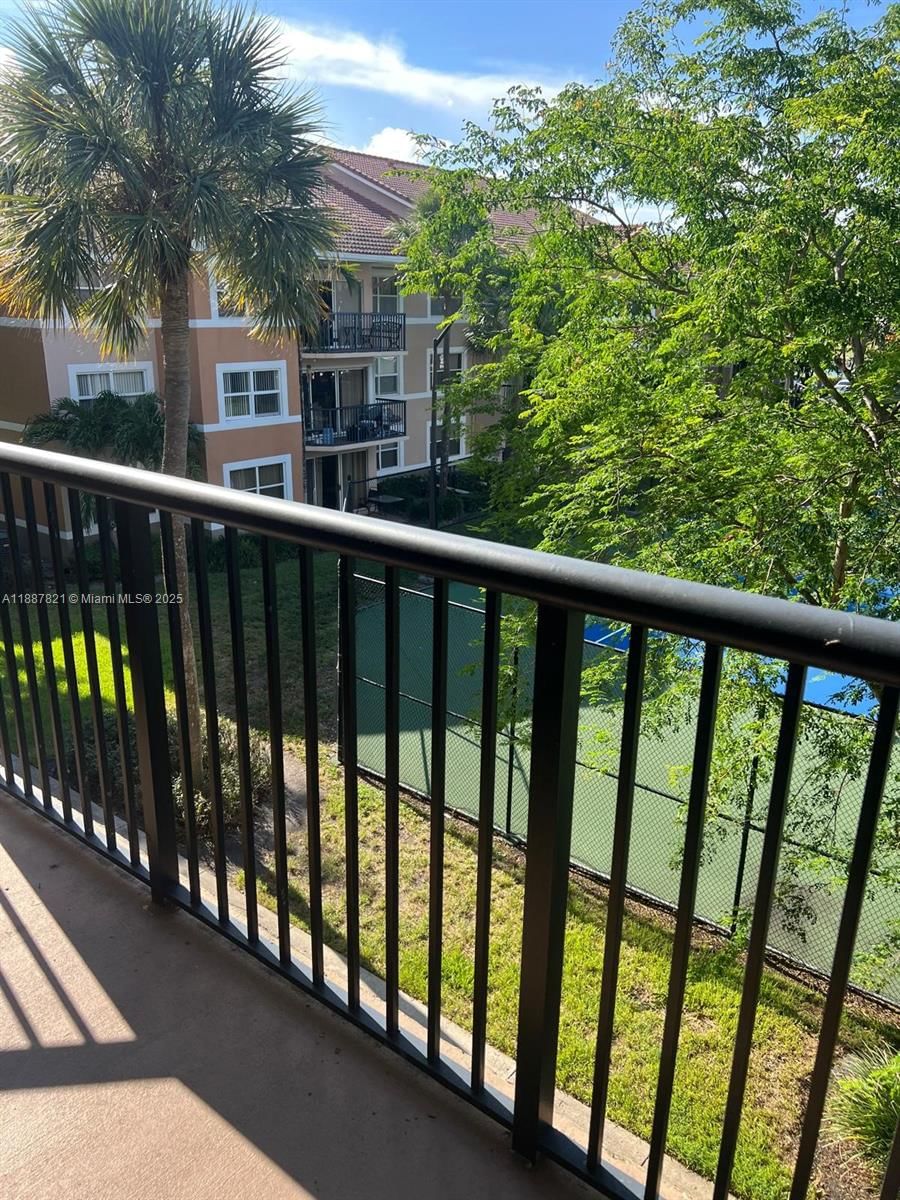 Real estate property located at 8821 Wiles Rd #306, Broward, Edgewater Condo, Coral Springs, FL