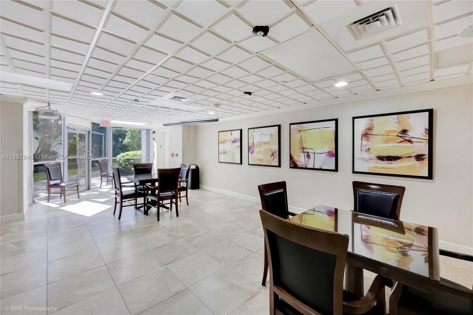 Real estate property located at 3530 Mystic Pointe Dr #101, Miami-dade, Mystic Pointe Tower 500 C, Aventura, FL
