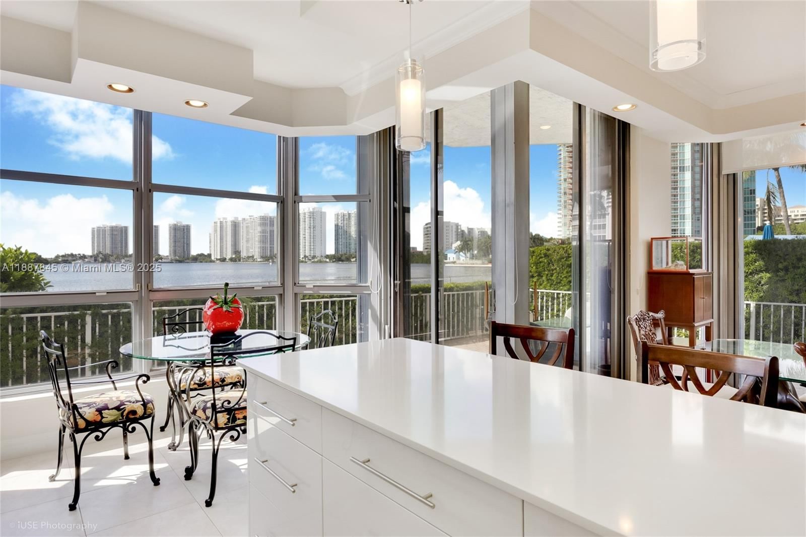Real estate property located at 3530 Mystic Pointe Dr #101, Miami-dade, Mystic Pointe Tower 500 C, Aventura, FL