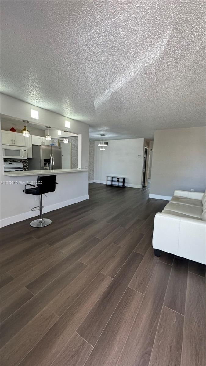 Real estate property located at 160 203rd Ter E31, Miami-dade, Ro-mont South Condo E, Miami Gardens, FL