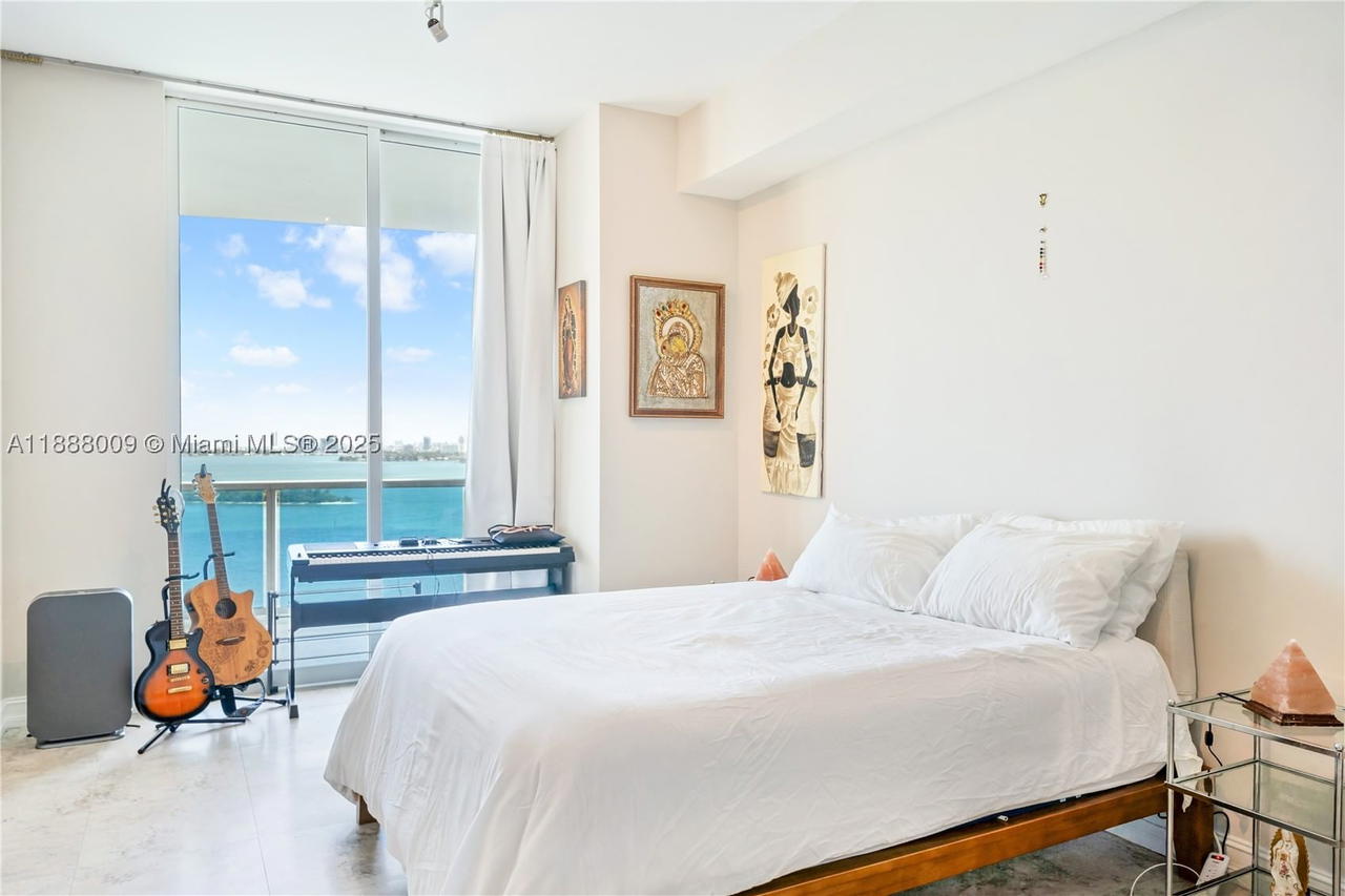 Real estate property located at 725 22nd St #16B, Miami-dade, New Wave Condo, Miami, FL