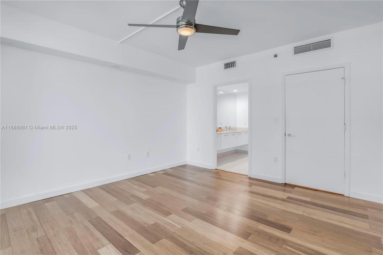 Real estate property located at 55 6th St #3503, Miami-dade, 500 Brickell West Condo, Miami, FL