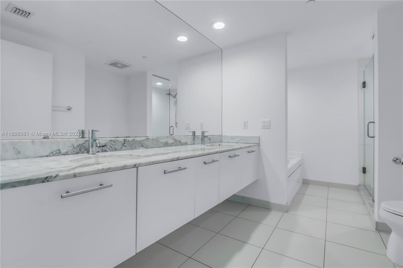 Real estate property located at 55 6th St #3503, Miami-dade, 500 Brickell West Condo, Miami, FL