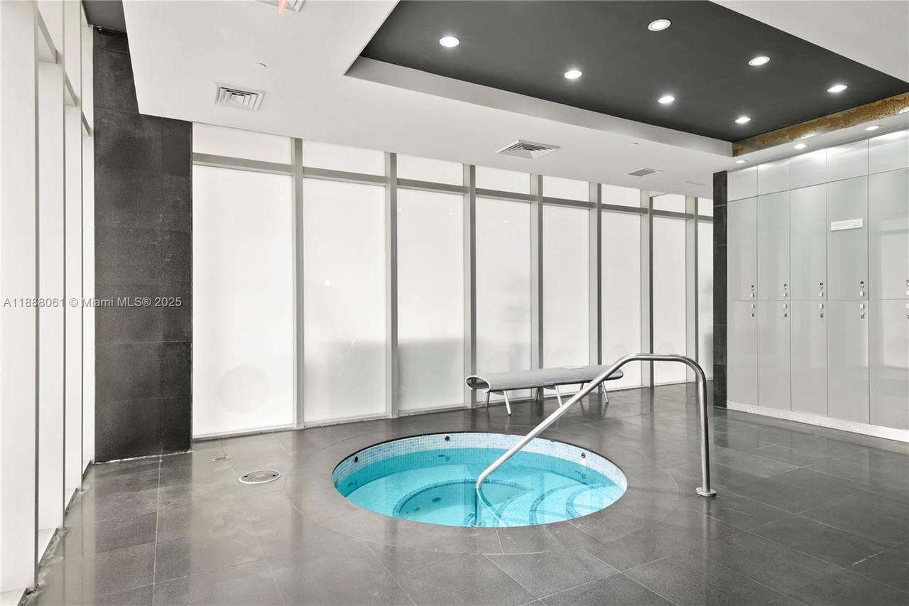 Real estate property located at 55 6th St #3503, Miami-dade, 500 Brickell West Condo, Miami, FL