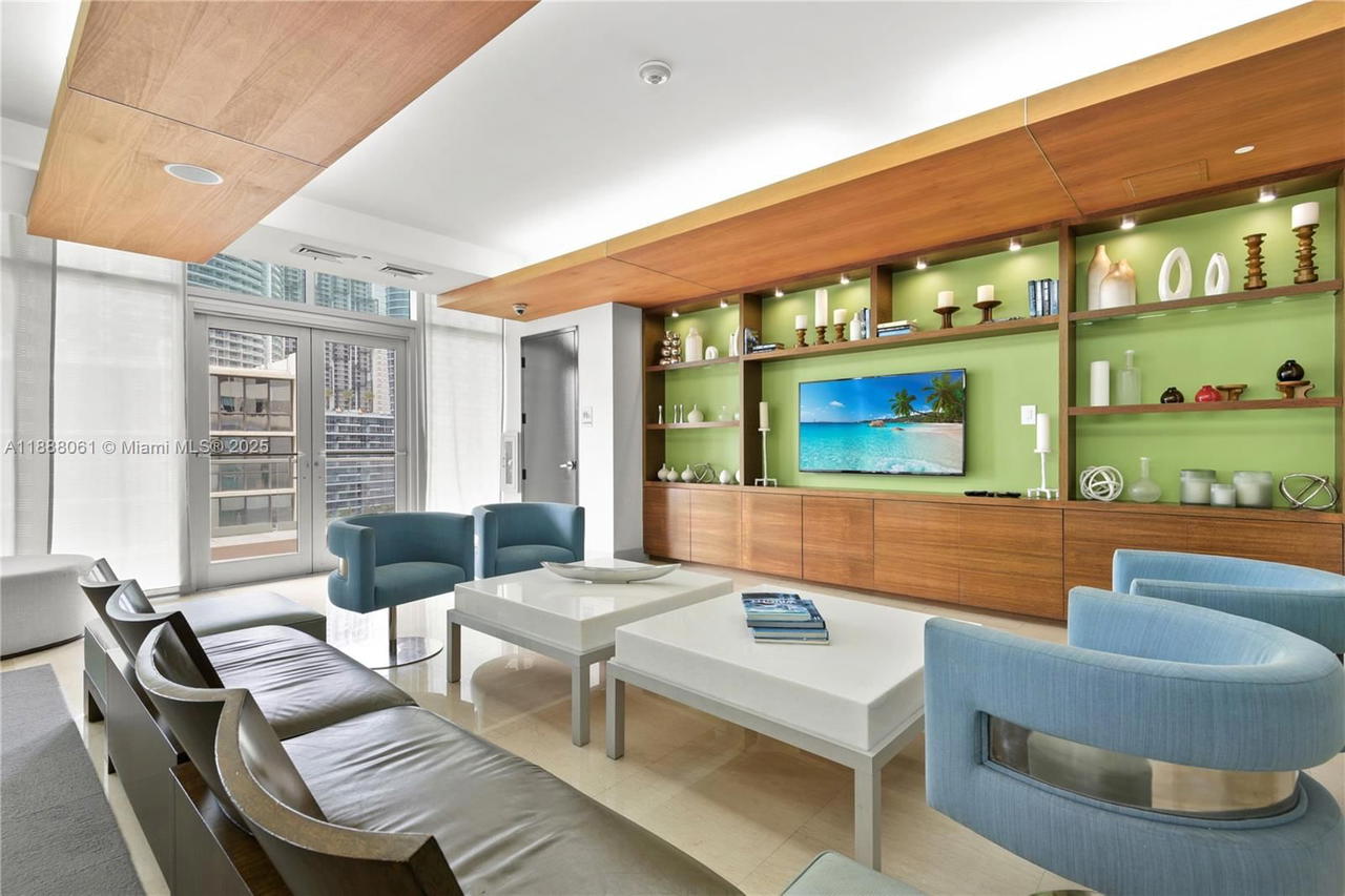 Real estate property located at 55 6th St #3503, Miami-dade, 500 Brickell West Condo, Miami, FL