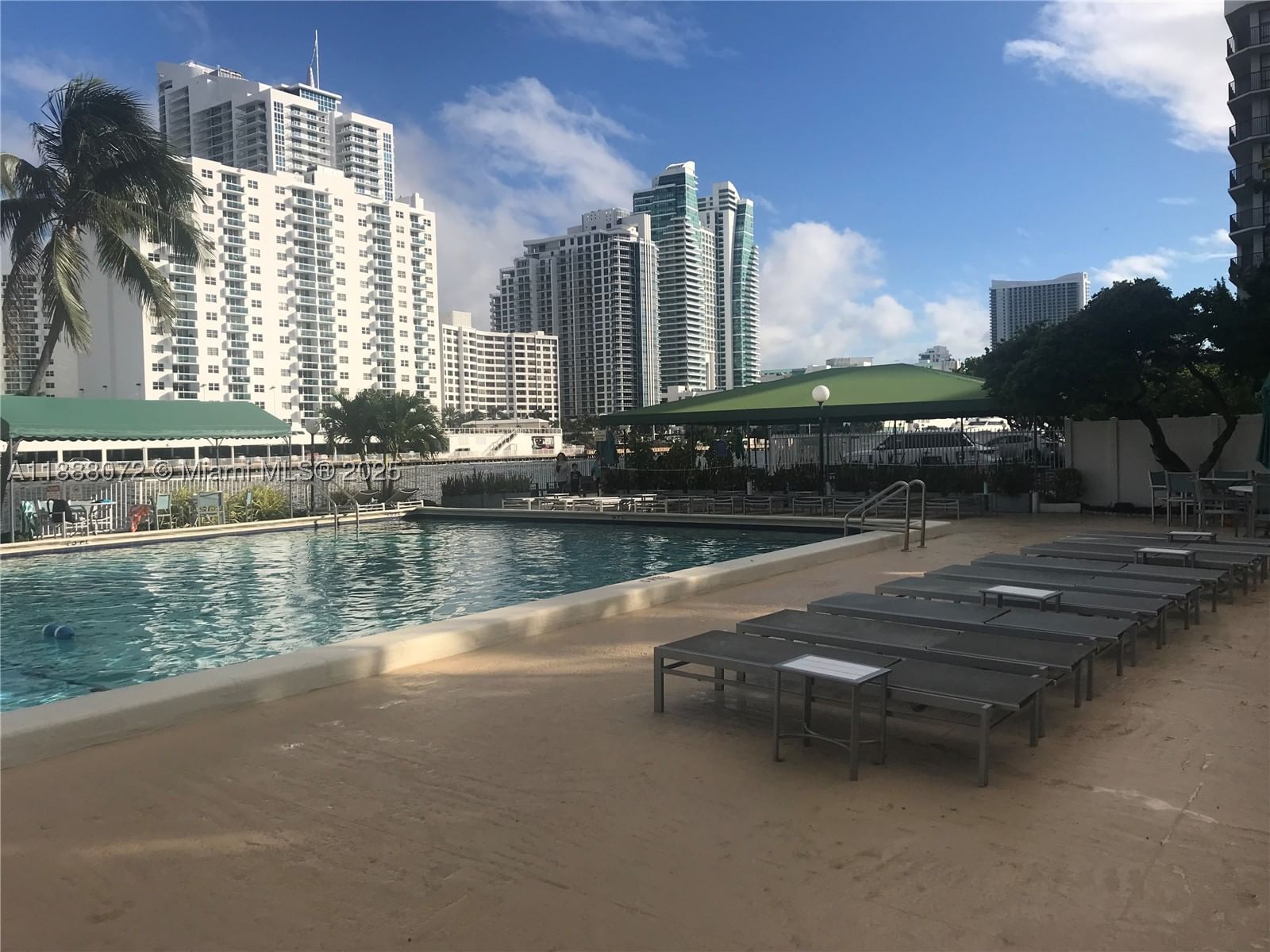 Real estate property located at 1000 Parkview Dr #627, Broward, Oceanview Park Condo, Hallandale Beach, FL