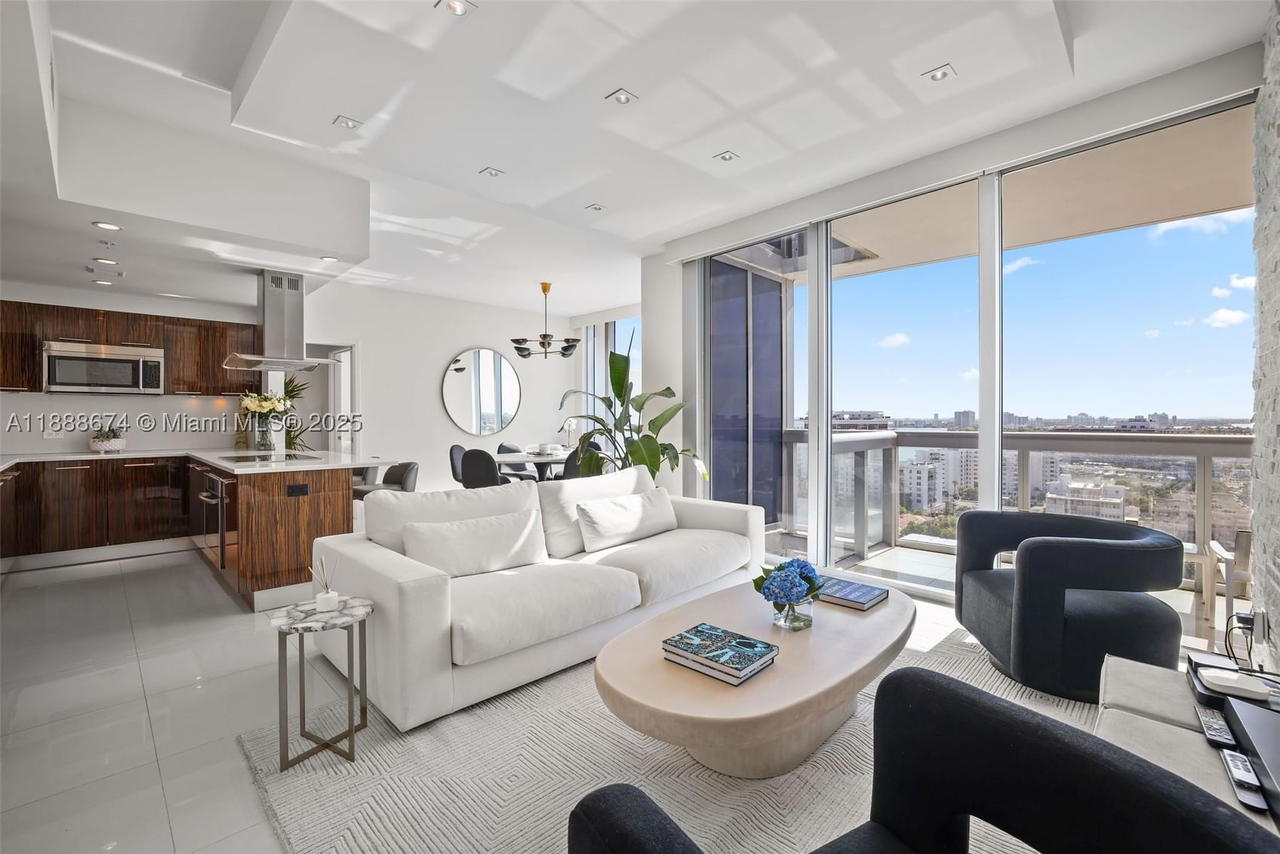 Real estate property located at 6899 Collins Ave #1610, Miami-dade, North Carillon Beach Cond, Miami Beach, FL