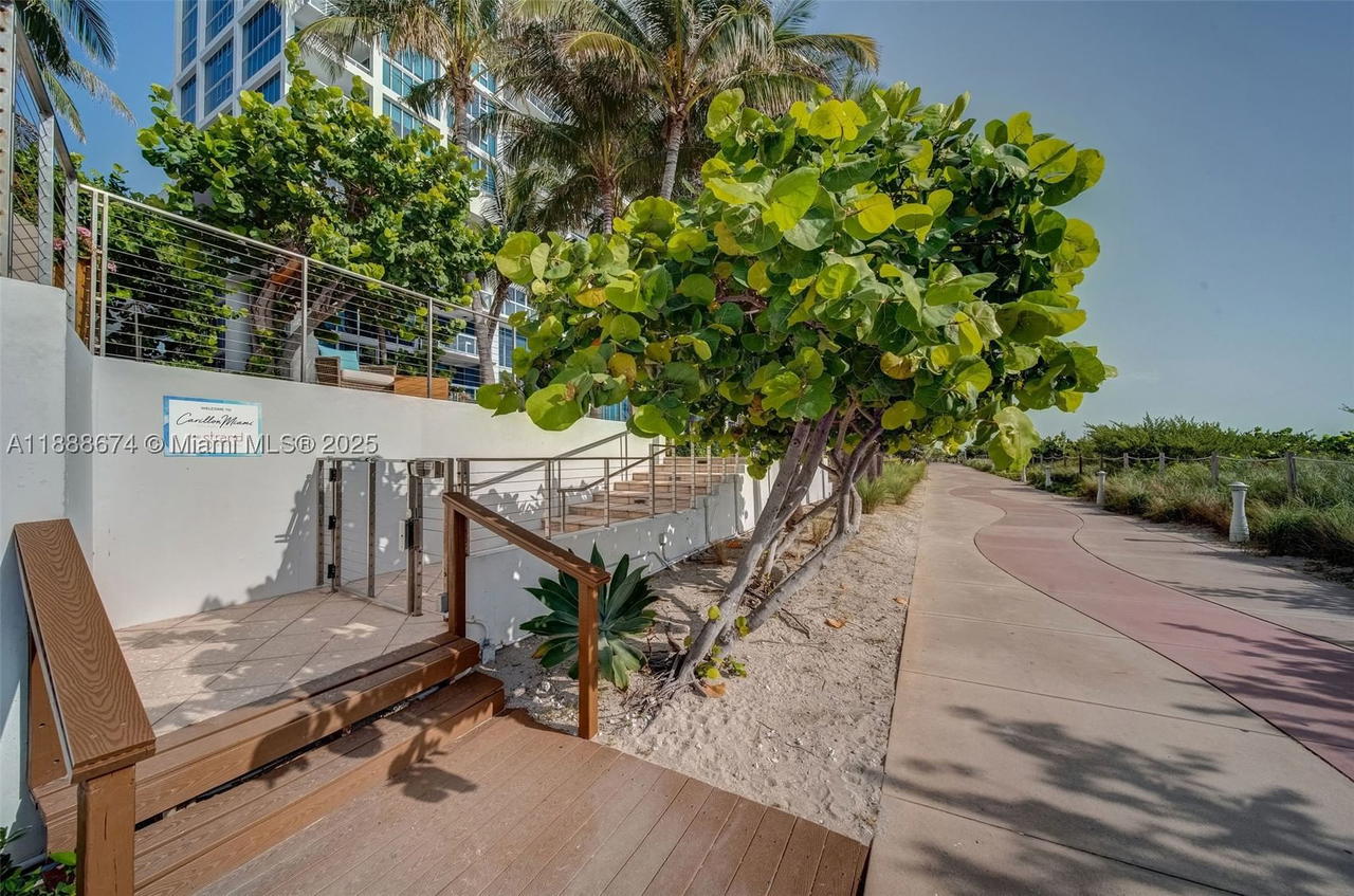 Real estate property located at 6899 Collins Ave #1610, Miami-dade, North Carillon Beach Cond, Miami Beach, FL