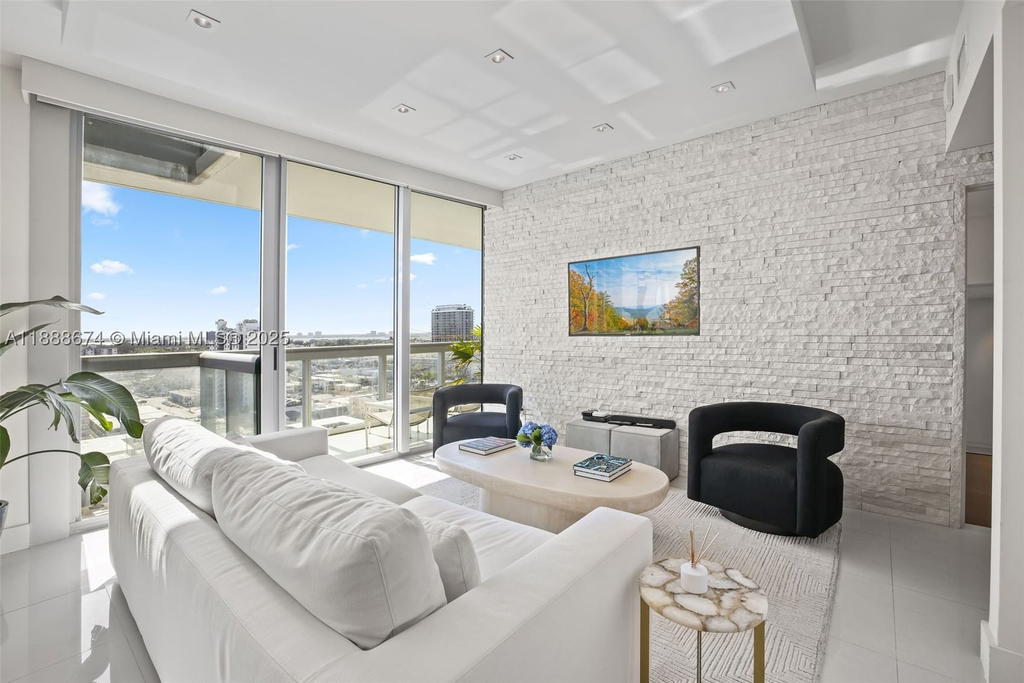 Real estate property located at 6899 Collins Ave #1610, Miami-dade, North Carillon Beach Cond, Miami Beach, FL