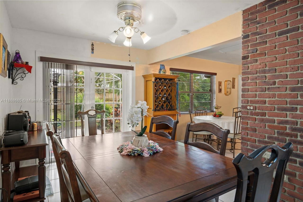 Real estate property located at 9710 74th St, Miami-dade, Heftler Homes Sunset Park, Miami, FL