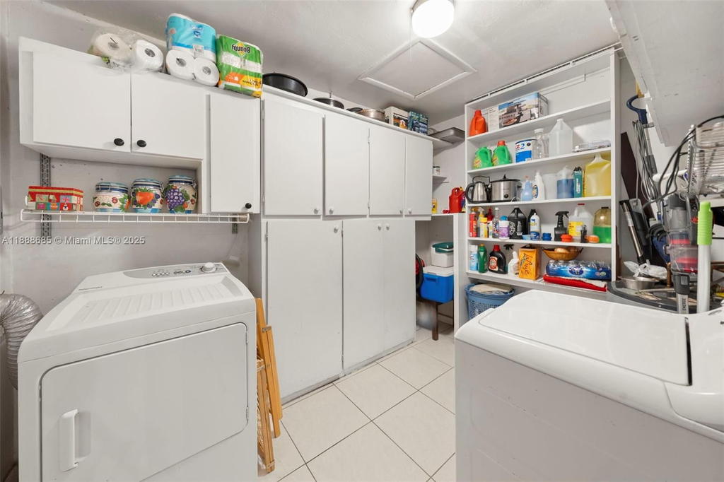 Real estate property located at 9710 74th St, Miami-dade, Heftler Homes Sunset Park, Miami, FL