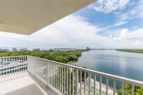 Real estate property located at 300 Bayview Dr #716, Miami-dade, Arlen House Condo, Sunny Isles Beach, FL