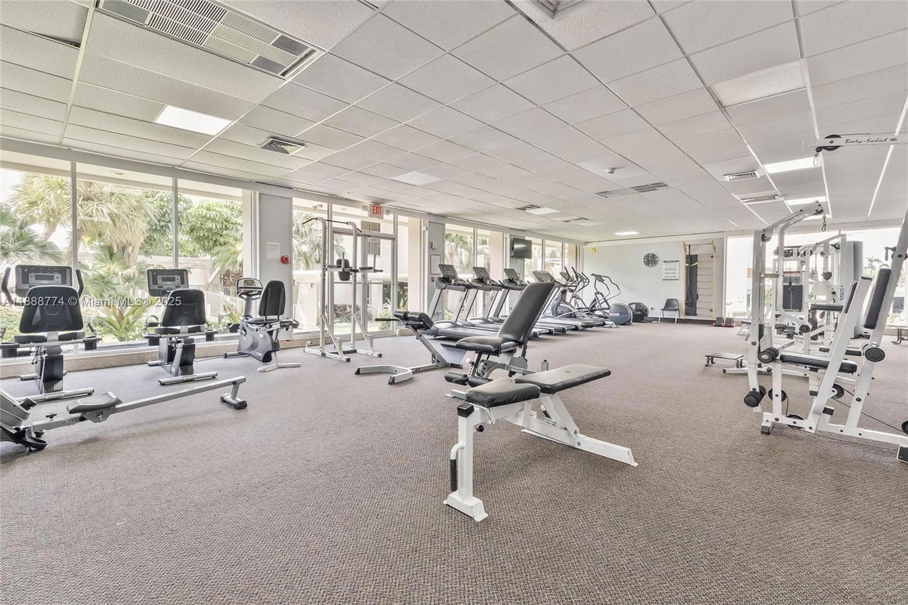 Real estate property located at 300 Bayview Dr #716, Miami-dade, Arlen House Condo, Sunny Isles Beach, FL