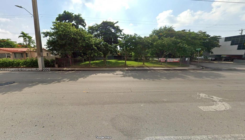 Real estate property located at 2021 37th Ave, Miami-dade, Coral Gate Sec D, Miami, FL