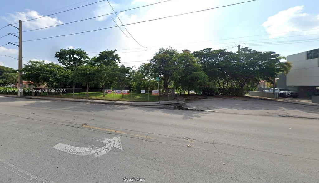 Real estate property located at 2021 37th Ave, Miami-dade, Coral Gate Sec D, Miami, FL