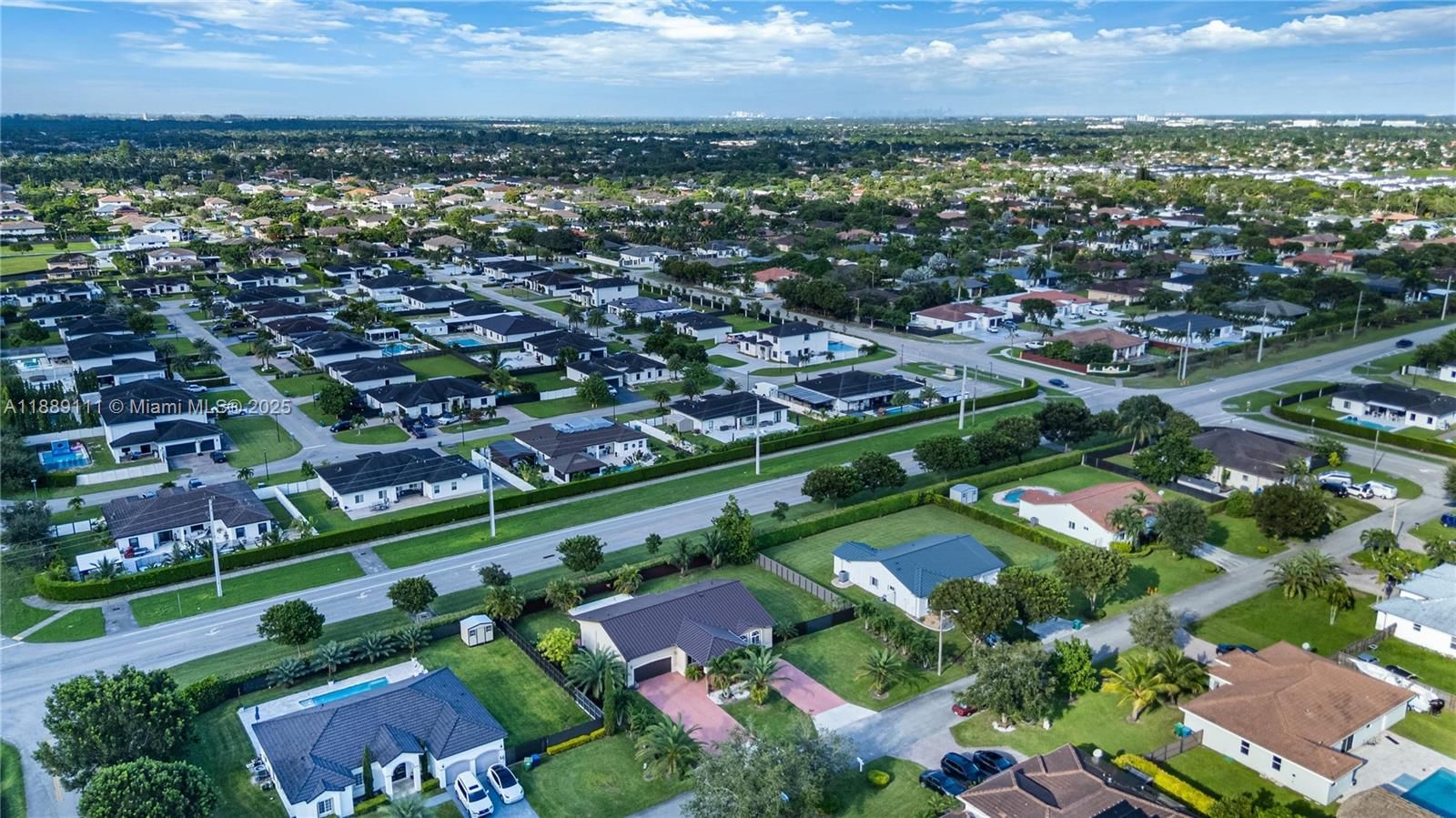 Real estate property located at 13261 216th Ter, Miami-dade, Estate Mansions, Miami, FL