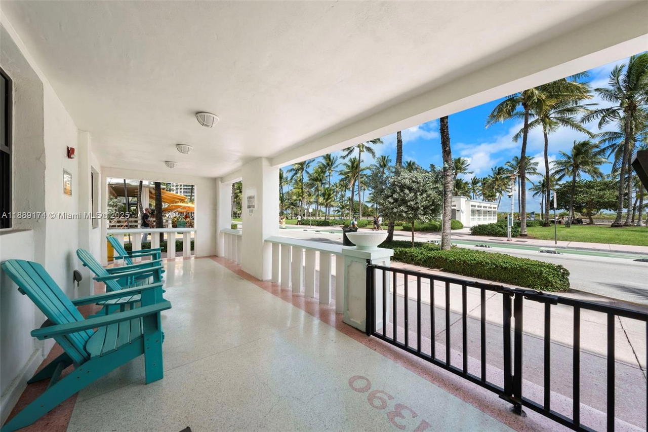 Real estate property located at 1390 Ocean Dr #202, Miami-dade, 1390 Ocean Drive Condo, Miami Beach, FL