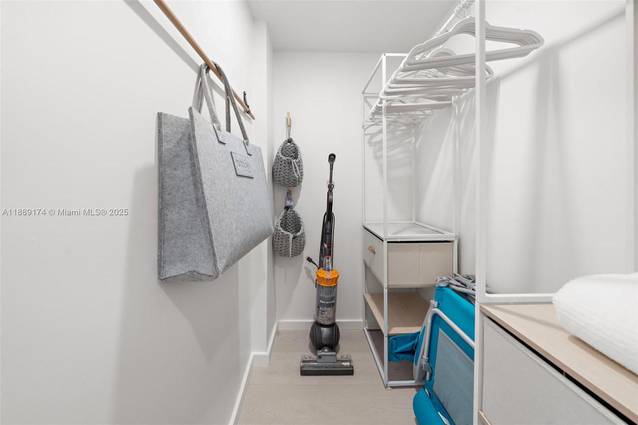Real estate property located at 1390 Ocean Dr #202, Miami-dade, 1390 Ocean Drive Condo, Miami Beach, FL