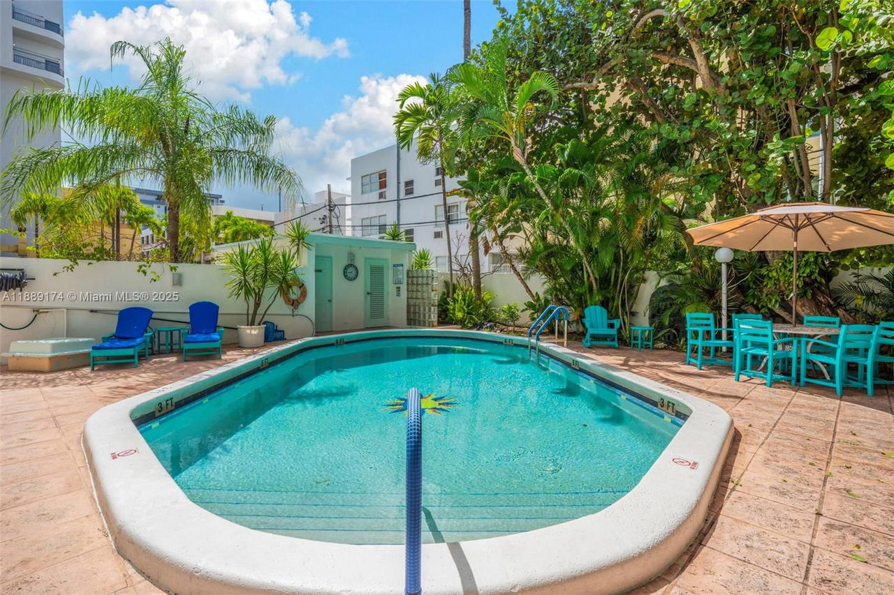 Real estate property located at 1390 Ocean Dr #202, Miami-dade, 1390 Ocean Drive Condo, Miami Beach, FL