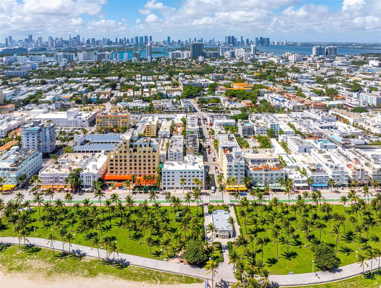 Real estate property located at 1390 Ocean Dr #202, Miami-dade, 1390 Ocean Drive Condo, Miami Beach, FL